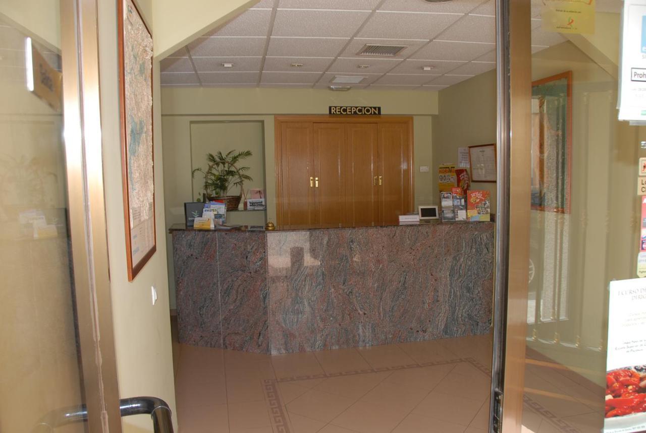 Hotel Dora Plasencia Kültér fotó