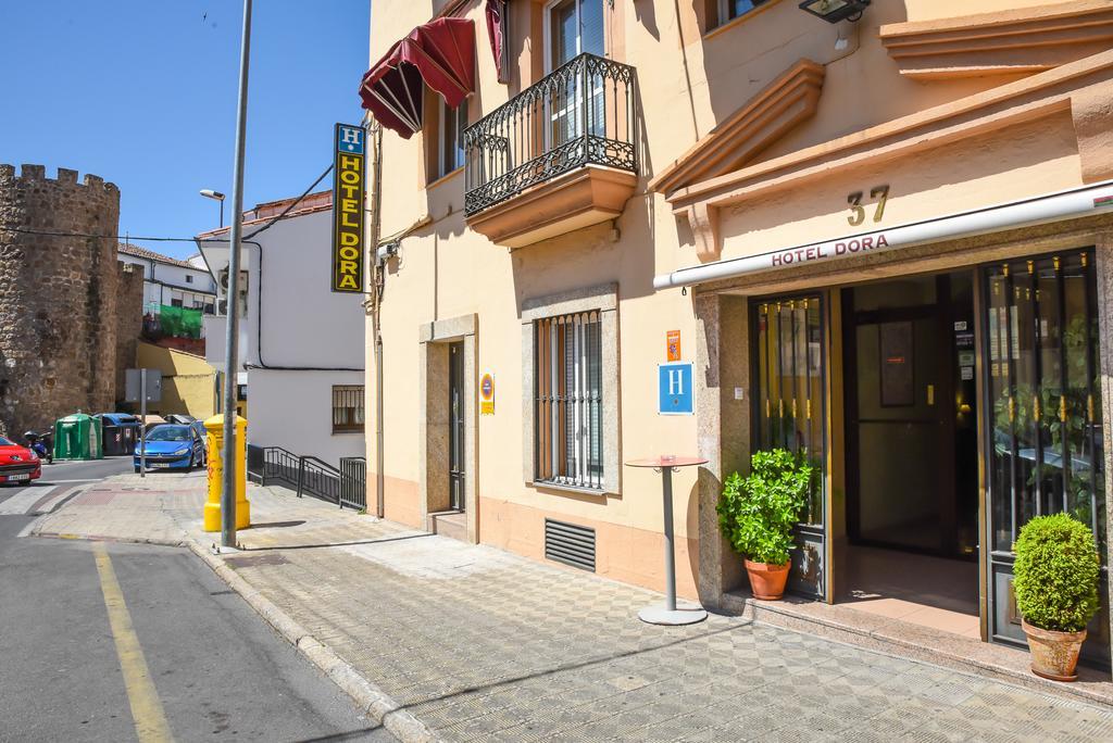 Hotel Dora Plasencia Kültér fotó