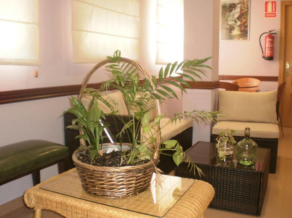Hotel Dora Plasencia Kültér fotó