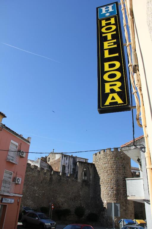 Hotel Dora Plasencia Kültér fotó