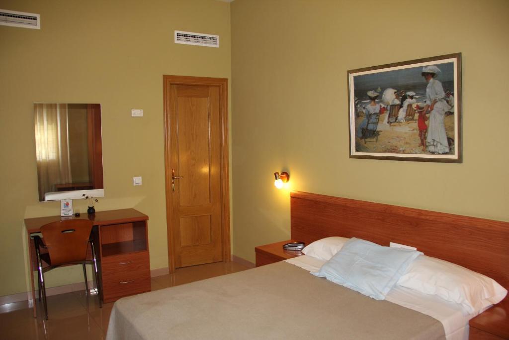 Hotel Dora Plasencia Kültér fotó