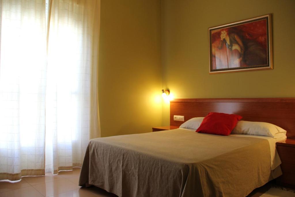 Hotel Dora Plasencia Kültér fotó
